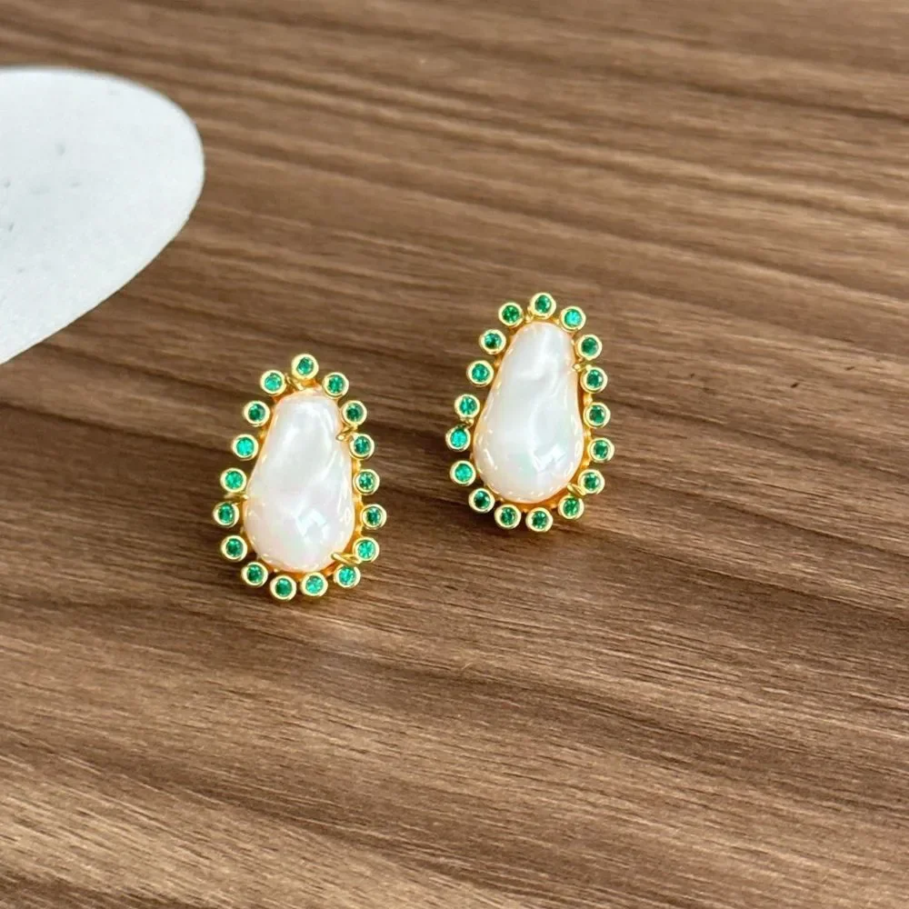 pearl statement Earrings Q524 - Picture 3 of 5